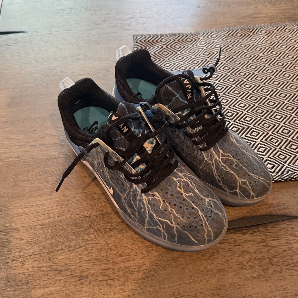 Nike Black// Blue LIGHTNING Nyjah SB Shoes